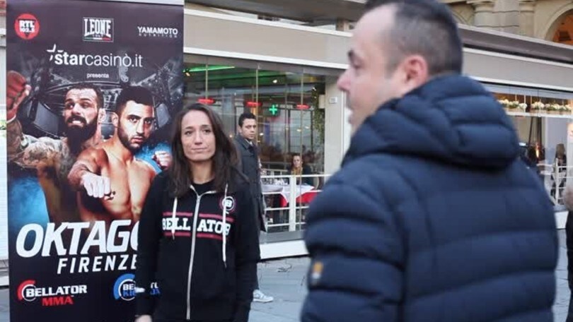 Gloria Peritore in piazza a Firenze