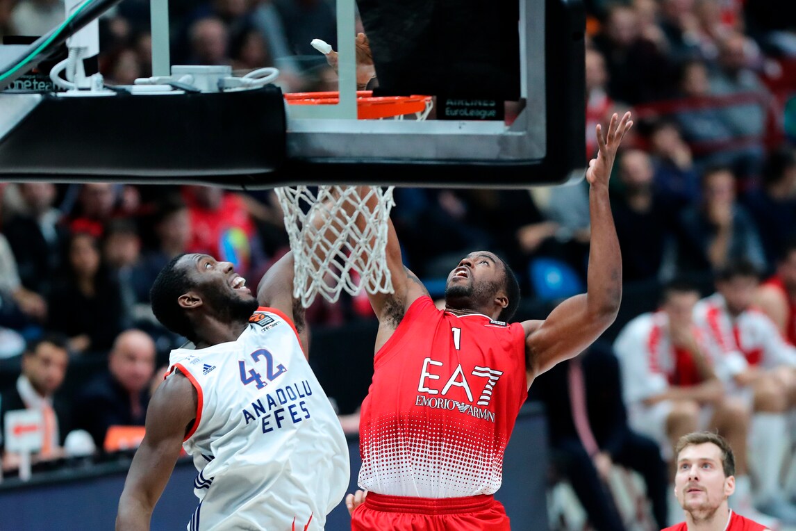 Basket, Eurolega: Milano avanti a Belgrado