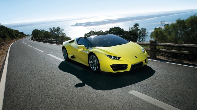 Salone di Los Angeles 2016, Lamborghini presenta la Huracán RWD Spyder