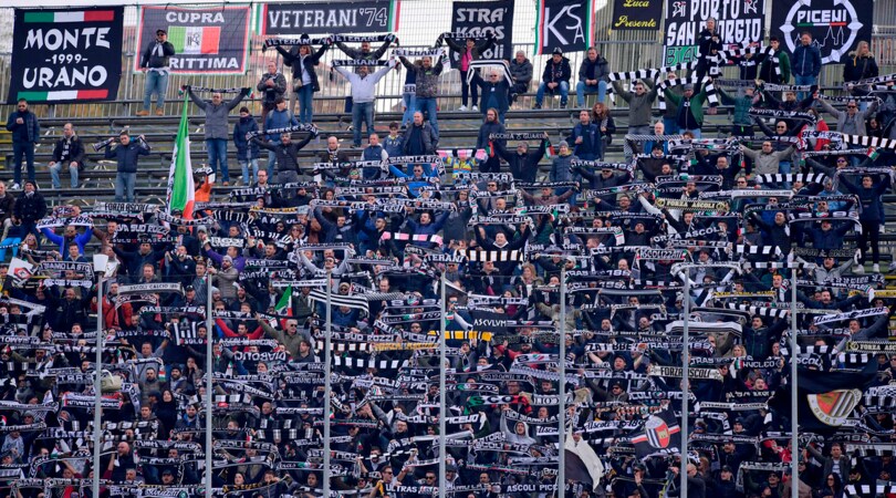 Ascoli-Perugia si gioca domenica a porte chiuse