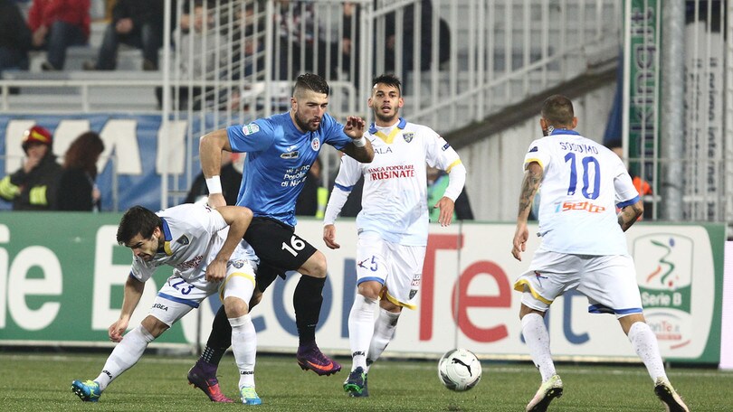 Serie B Novara, che beffa: vince il Frosinone 2-1