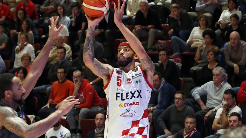 Needham salva Reggio Emilia, Petteway non sbaglia mai!