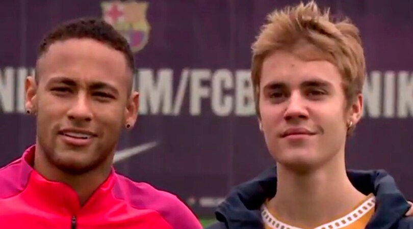 Il Barcellona è pop: Bieber si allena con Neymar