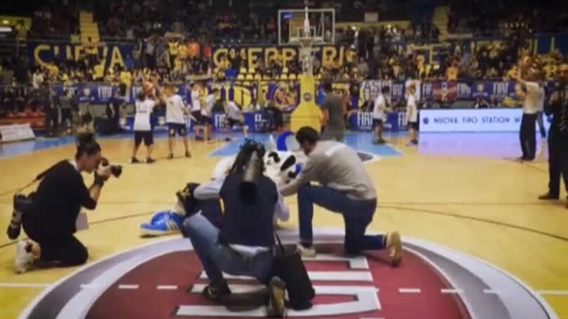 Basket: Torino, il mannequin più grande d'Italia al Palaruffini