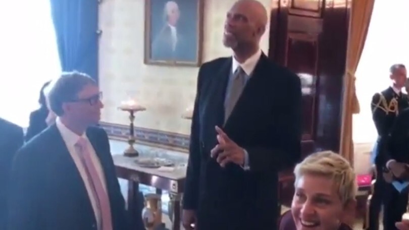 Mannequin Challenge alla Casa Bianca: ci sono anche Michael Jordan e Kareem Abdul-Jabbar