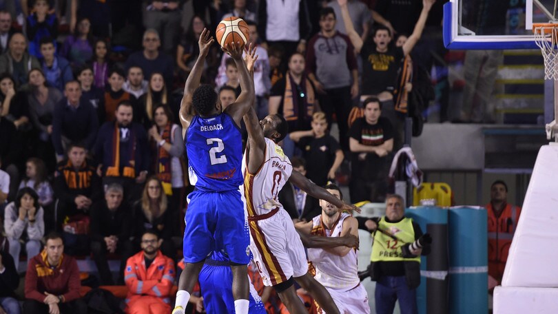 Deloach decide il derby, fa festa l'Eurobasket