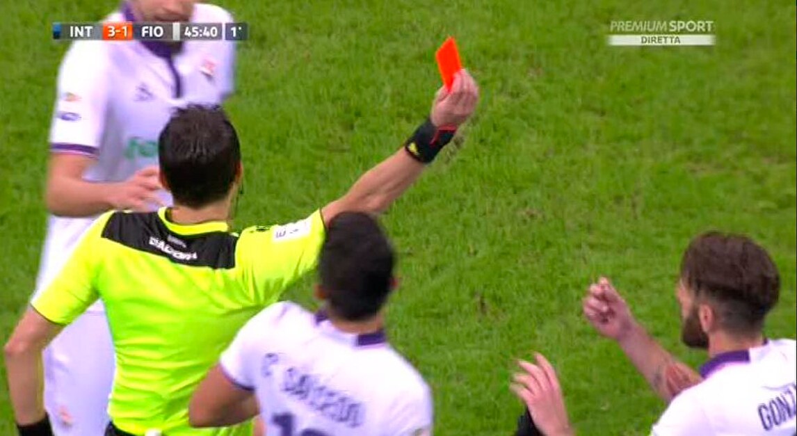 Fiorentina furiosa per il rosso a Gonzalo: ecco la sequenza
