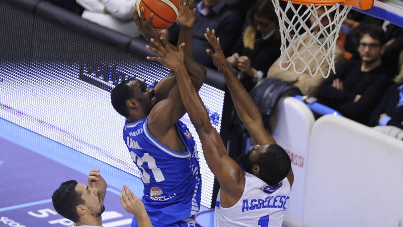 Basket, Sassari ecco Lawal: "Sono pronto"