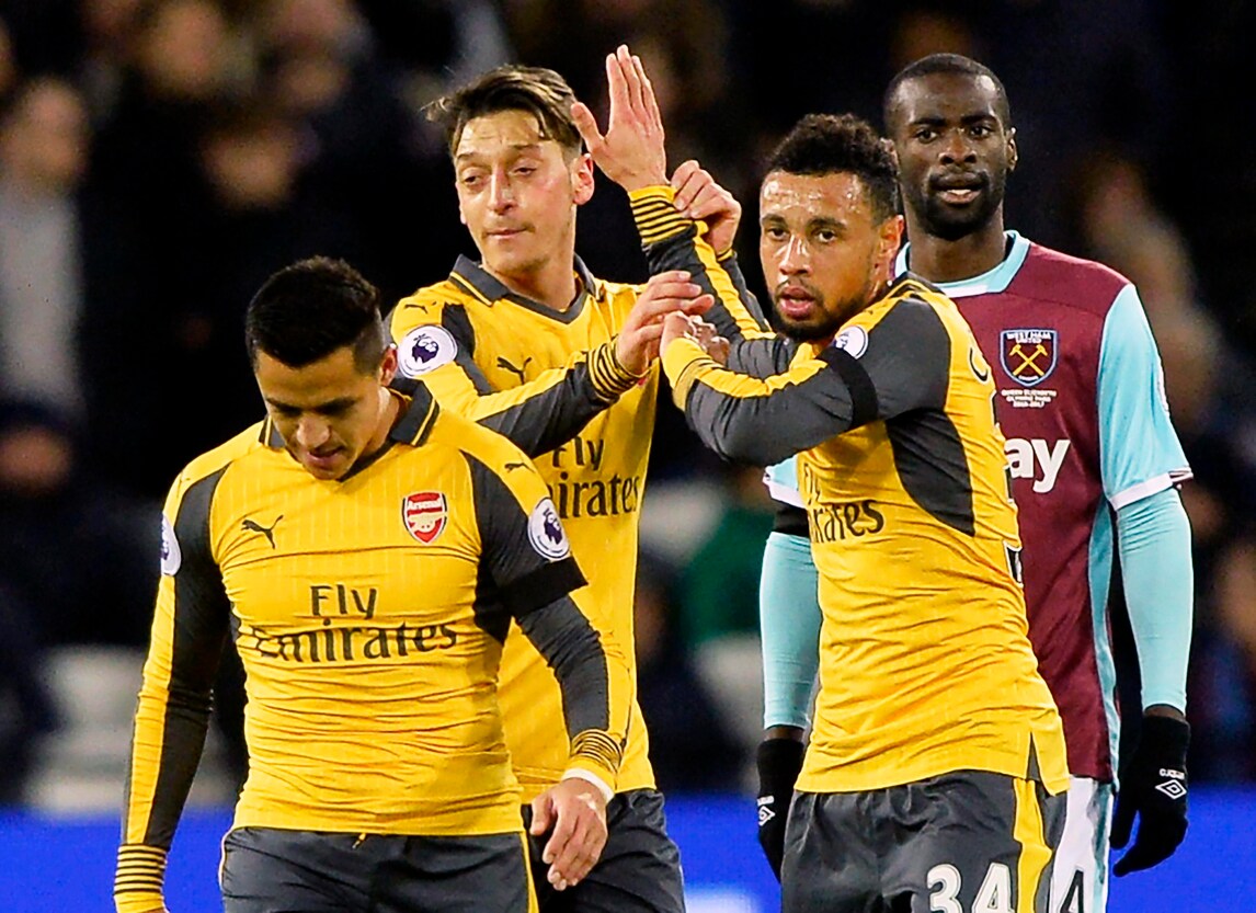Premier League, l'Arsenal resta a -3 dal Chelsea. Ranieri sempre più giù