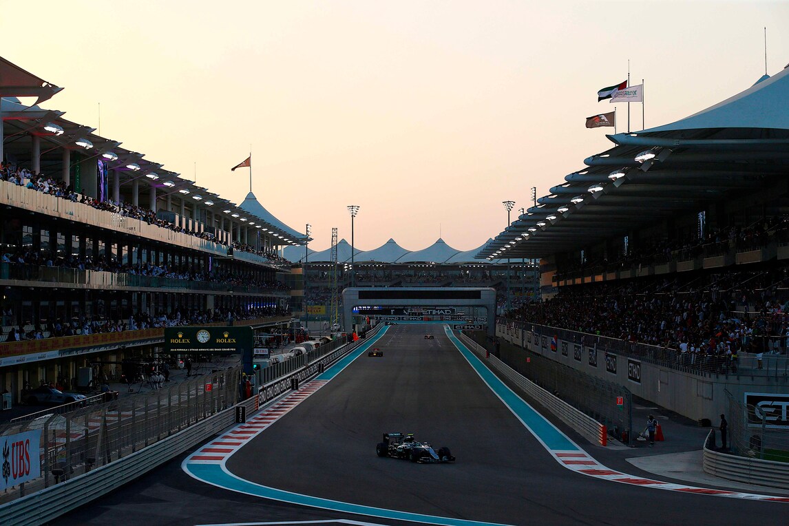 F1, Mercedes lancia il casting: ecco l'ironico annuncio di lavoro