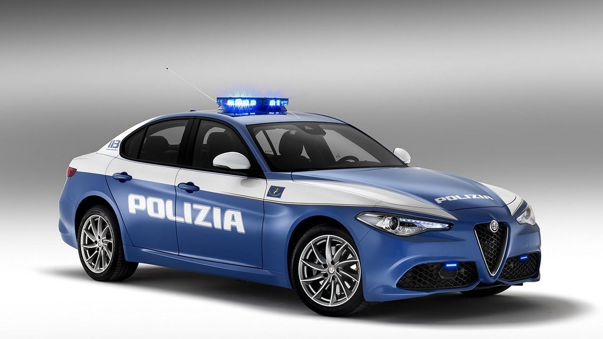 Alfa Romeo Giulia Veloce, la Polizia riceve due esemplari