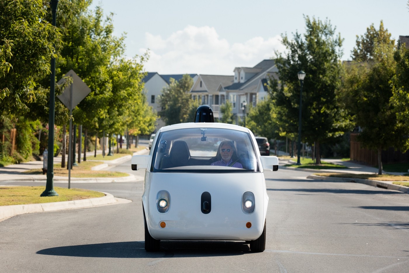 Google presenta Waymo, la nuova divisione per la guida autonoma
