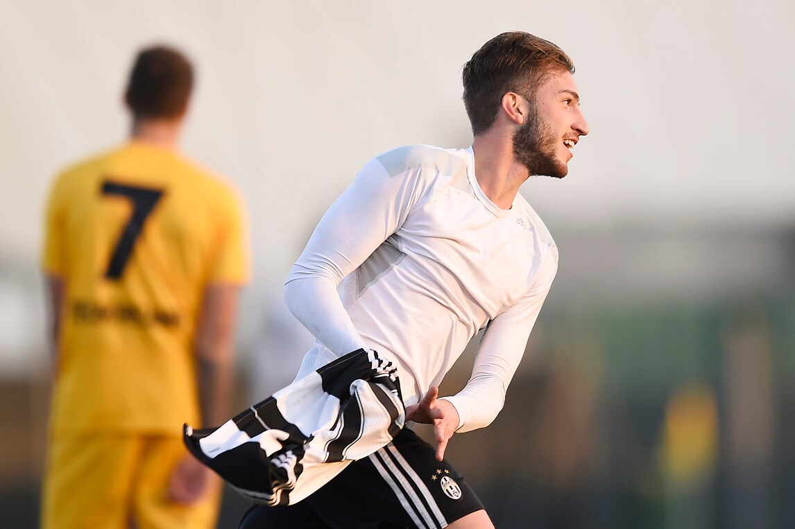 Juventus Primavera, super Clemenza: 3-0 al Pescara e primo posto