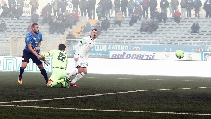 Novara-Cesena (3-1): inutile il gol di Garritano, la vittoria va ai piemontesi