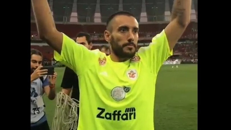Chapecoense, lo stadio applaude il sopravvissuto