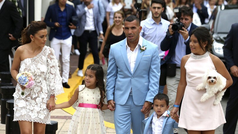 Tevez si sposa con Vanesa: ecco le foto delle nozze
