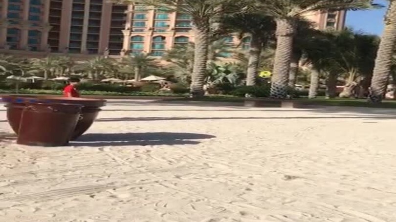 Vidal fa una magia, che canestro a Dubai!