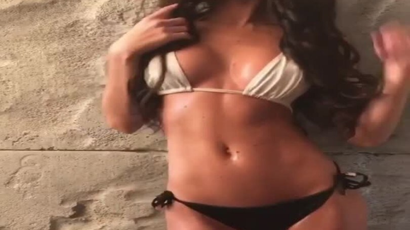 Ekaterina Zueva show, "video intellettuale" per i fan