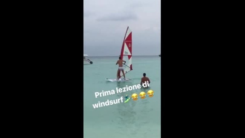 Rugani, la prima lezione di surf non va