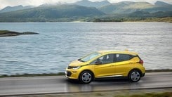 Opel Ampera-e, le foto dell'elettrica
