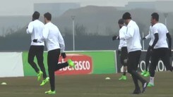 Buffon chiama Bernardeschi alla Juve