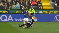 Udinese-Juventus, Dani Alves-Samir: rigore non assegnato