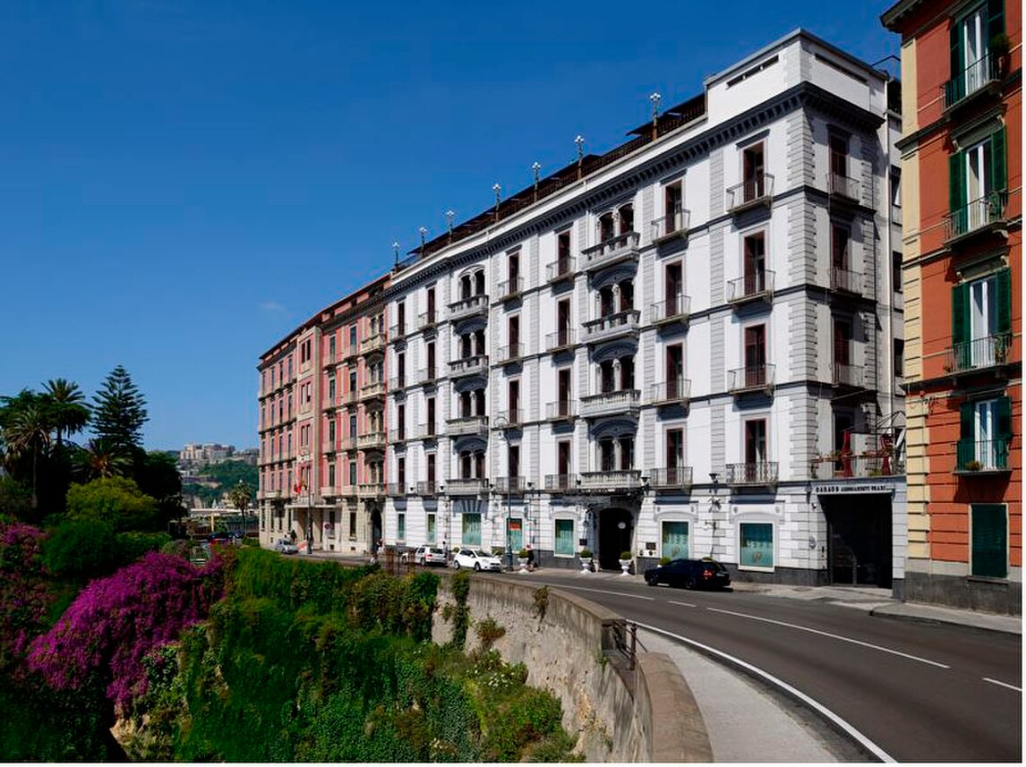 Vedi il Golfo e poi il San Paolo: ecco l'albergo della Juventus a Napoli