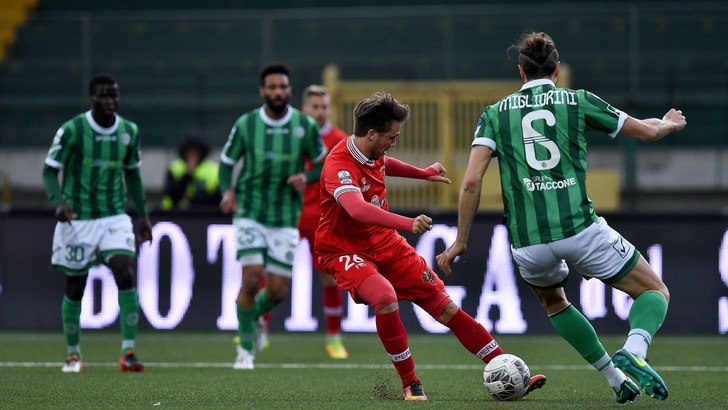 Serie B Avellino, tifosi rapinati: indagati ultras Perugia