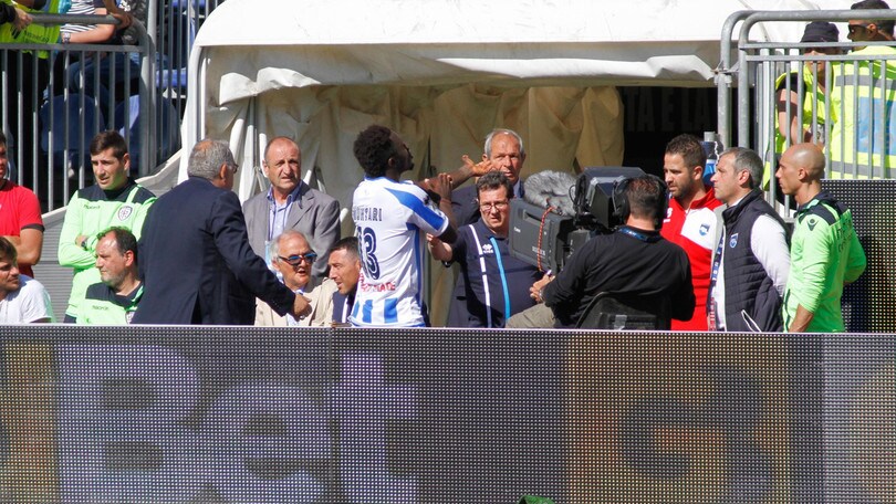 «L'Italia fatica sul razzismo». Gli inglesi sul caso Muntari