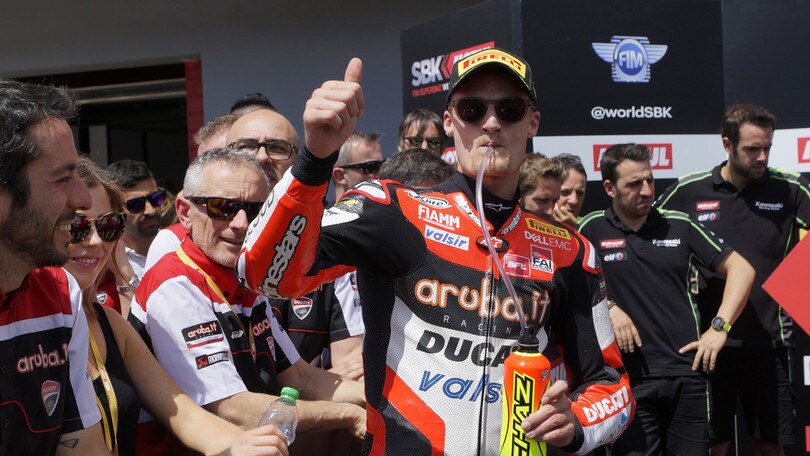 Sbk, Germania: doppietta Davies, Melandri terzo