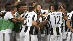 Coppa Italia, Juventus-Lazio 2-0: Dani Alves e Bonucci per la storia
