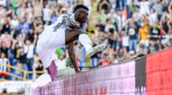 Kean, la gioia dopo il gol a Bologna