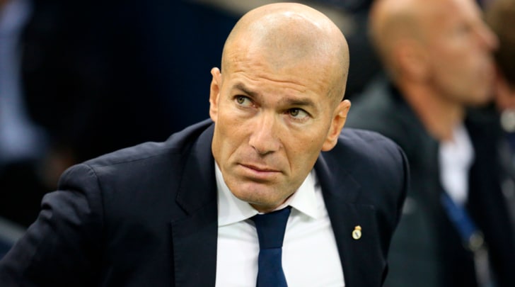 Zidane in vacanza a Taormina, i tifosi della Juventus lo osannano