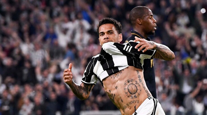 Calciomercato, Juventus-Dani Alves: si tratta la risoluzione