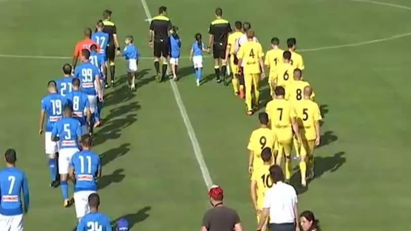Napoli: show di Mertens in amichevole