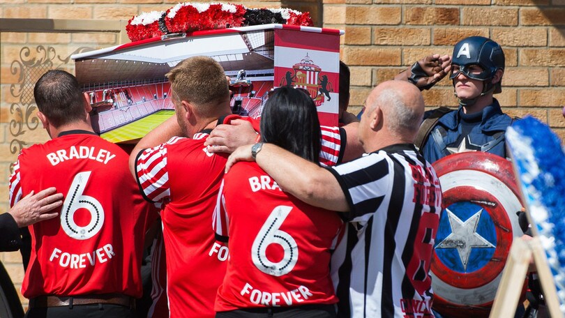 L'ultimo saluto al piccolo Bradley Lowery