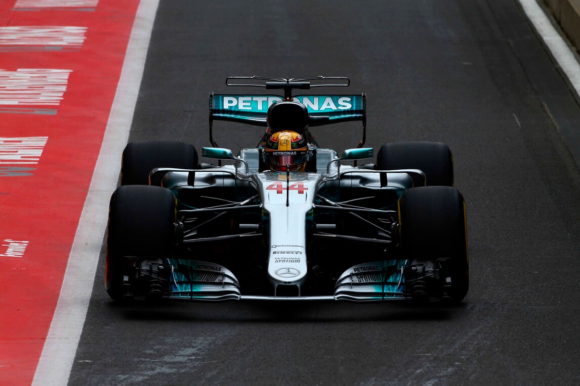 F1 Gp Silverstone: Hamilton vola nelle terze libere, Vettel 2°