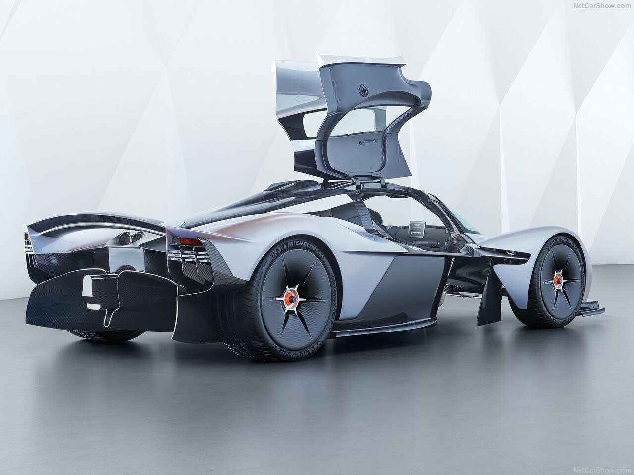 Aston Martin Valkyrie: la F1 per la strada