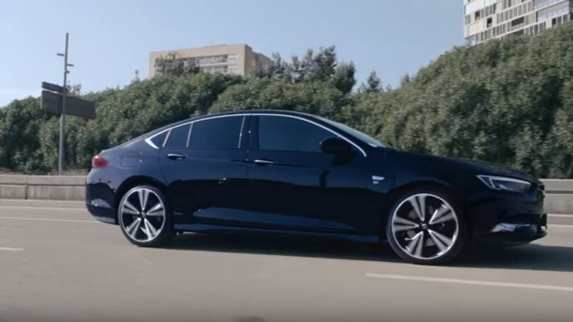 Opel Insignia Grand Sport, premium e connessa