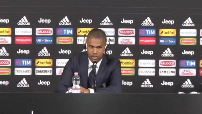 Douglas Costa: "Aiuterò a vincere la Champions"