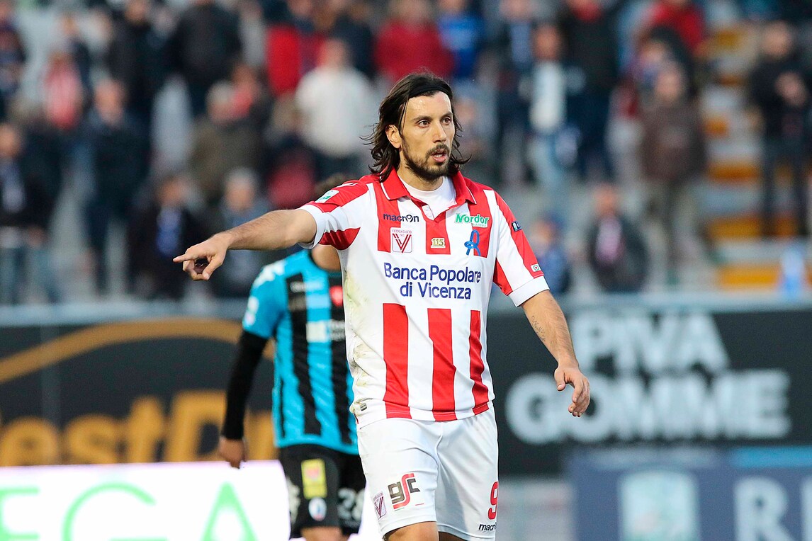 Calciomercato: Zaccardo senza squadra si offre su Linkedin