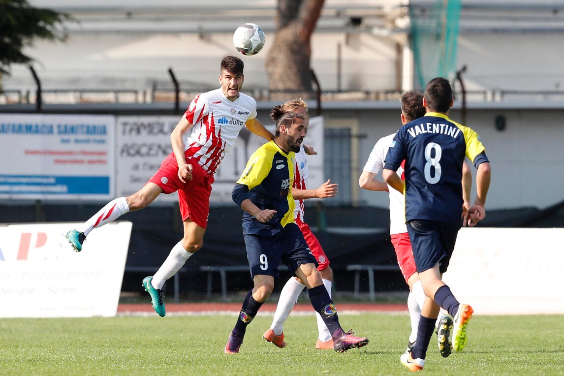 Calciomercato Lecce, dal Verona arriva Riccardi