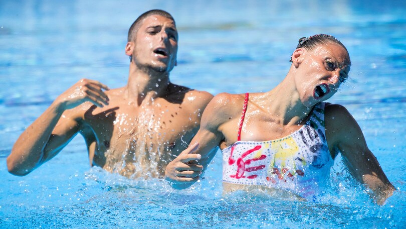 Nuoto Uisp: qui cresce il sincro maschile. E l'urlo per i migranti