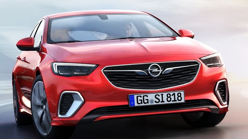Opel Insignia GSi 2017: foto