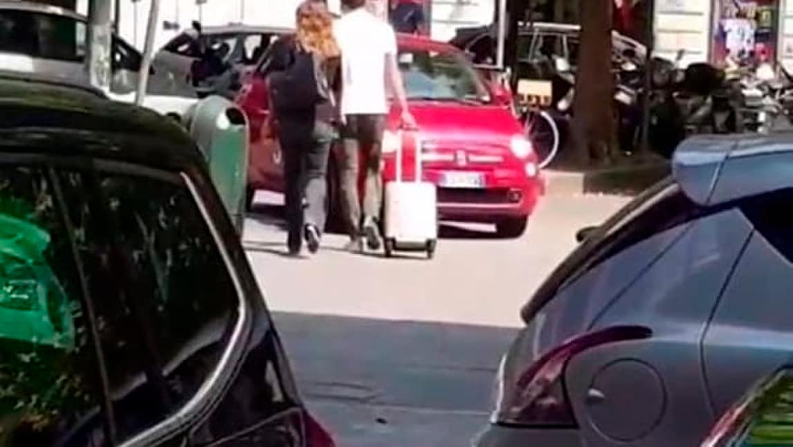 Juventus, Ambra Angiolini e Allegri paparazzati a Torino dal cantante dei Thegiornalisti
