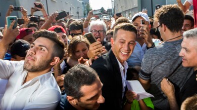 Juventus; Bernardeschi a Torino, visite e firma