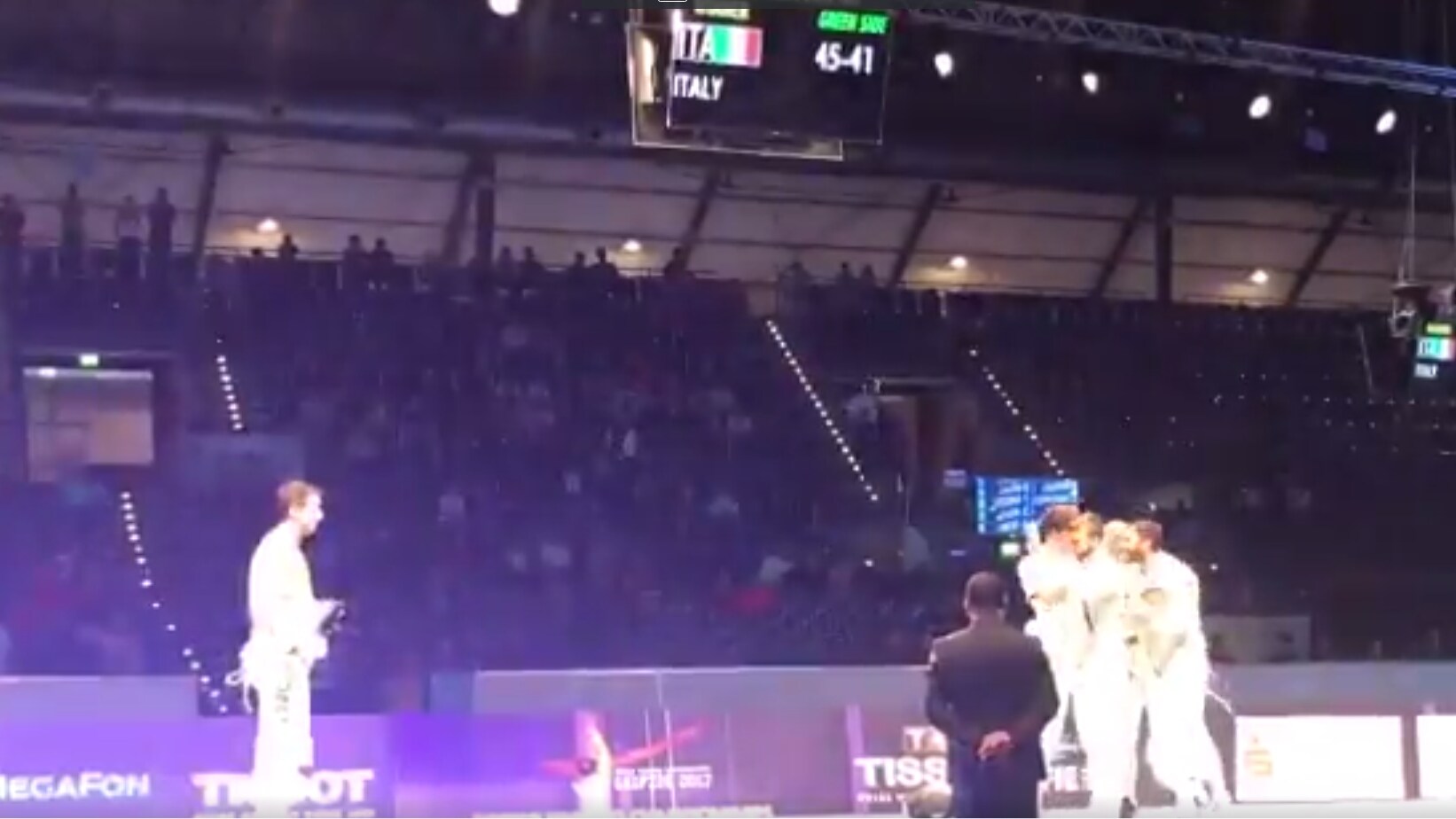 Mondiali scherma, oro dell'Italia nel fioretto a squadre