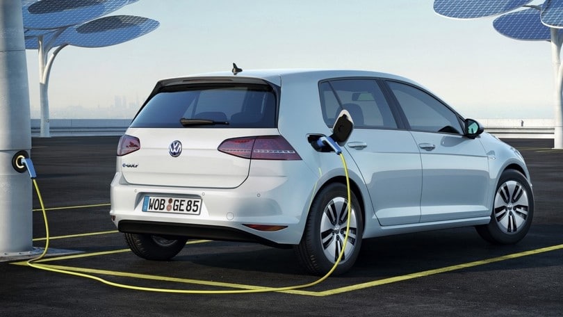 Gran Bretagna, stop a benzina e diesel entro il 2040