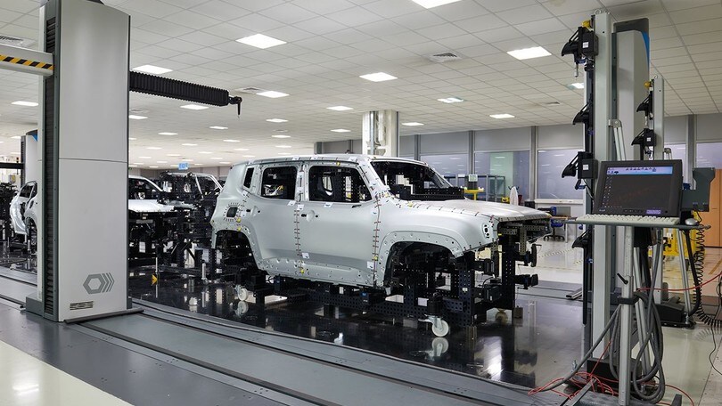 Mercato auto Italia: +5,9% a luglio, raddoppiano le green