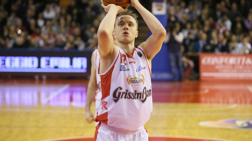 Basket, Strautins firma per l'Orlandina